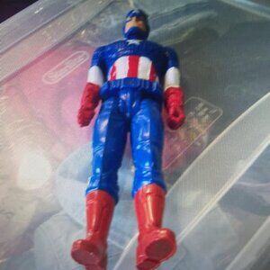 2014 - CAPTAIN AMERICA - 11 1/2 INCHES TALL  - ITEM 5 - 29